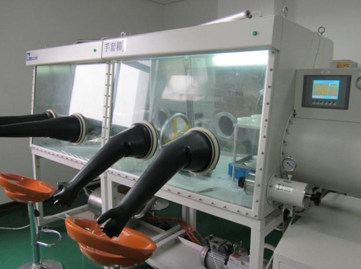 圆柱与方形电芯充放电测试柜